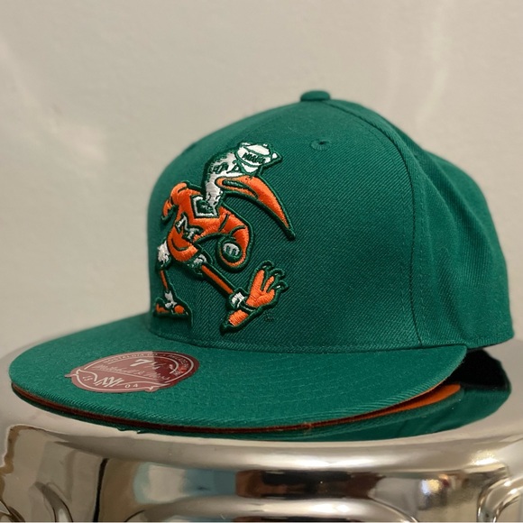 🌀🌴Miami Hurricane Low Crown Fitted - Picture 5 of 9